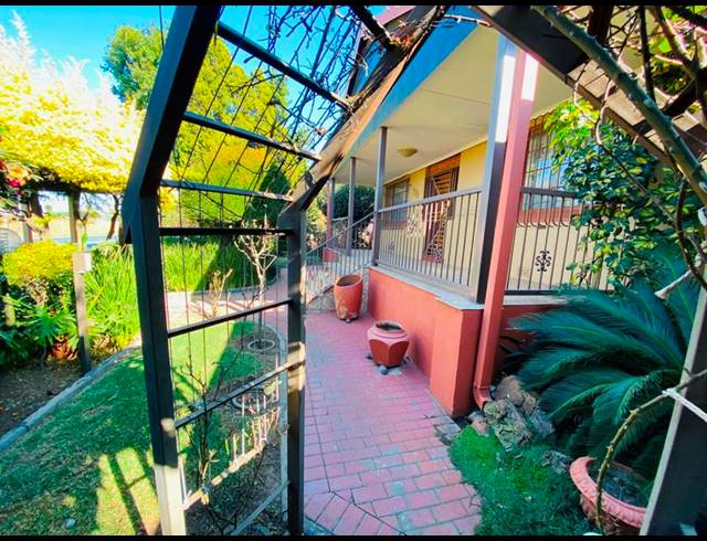 4 BEDROOM HOUSE FOR SALE IN PRIMROSE